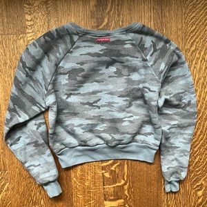 Hard Tail Forever Blue Camo Cropped Sweatshirt XS